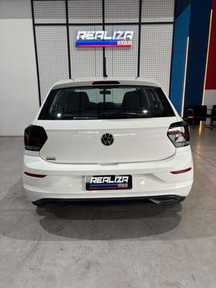VOLKSWAGEN-POLO-2023
