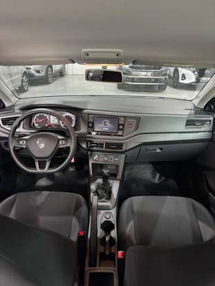 VOLKSWAGEN-POLO-2023