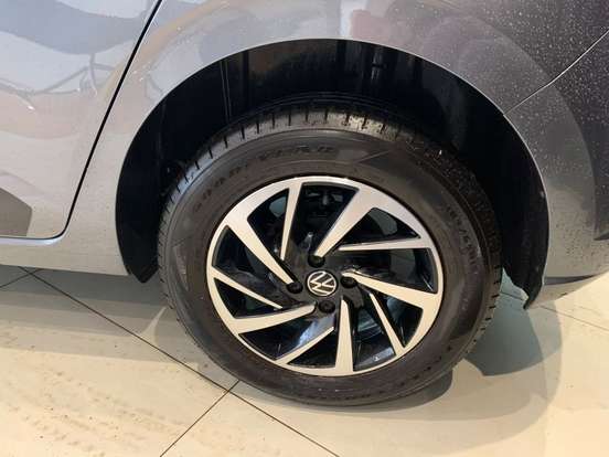 VOLKSWAGEN-POLO-2024