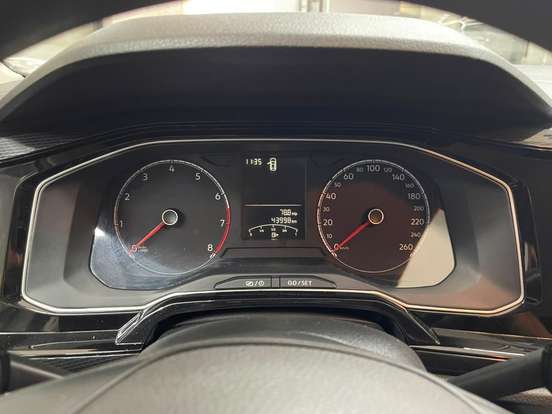 VOLKSWAGEN-POLO-2025