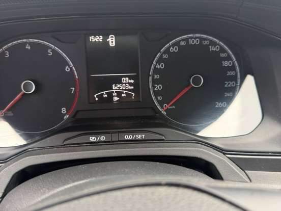 VOLKSWAGEN-POLO-2024