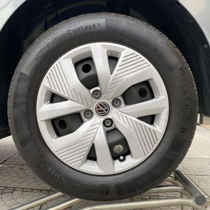 VOLKSWAGEN-POLO-2024