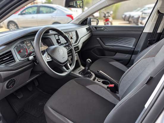 VOLKSWAGEN-POLO-2024