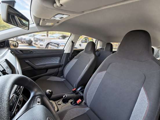 VOLKSWAGEN-POLO-2024