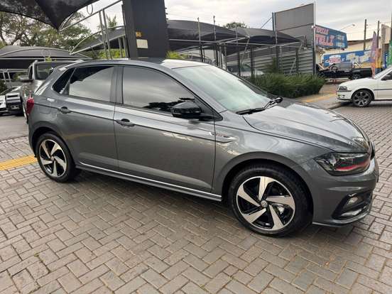 VOLKSWAGEN-POLO-2020