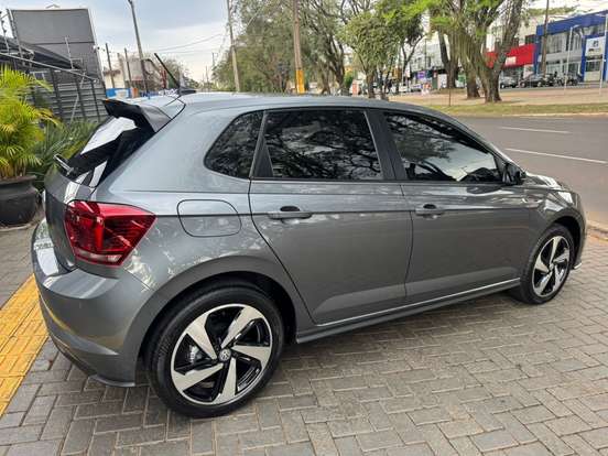 VOLKSWAGEN-POLO-2020