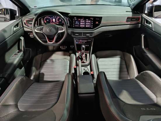 VOLKSWAGEN-POLO-2023