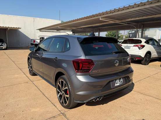 VOLKSWAGEN-POLO-2022