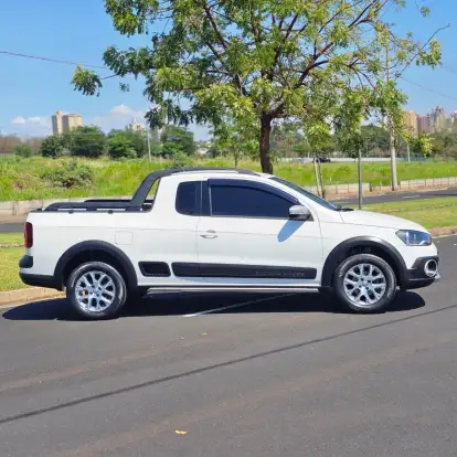 VOLKSWAGEN-SAVEIRO-2013