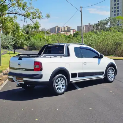 VOLKSWAGEN-SAVEIRO-2013