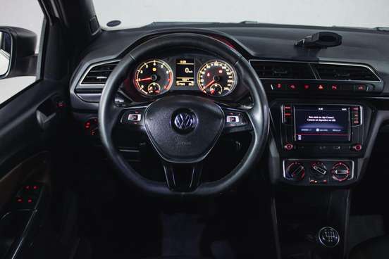 VOLKSWAGEN-SAVEIRO-2019