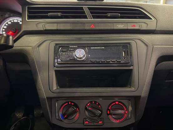 VOLKSWAGEN-SAVEIRO-2020