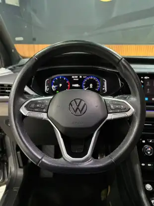 VOLKSWAGEN-TAOS-2022