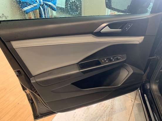VOLKSWAGEN-TAOS-2021