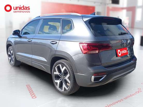 VOLKSWAGEN-TAOS-2024