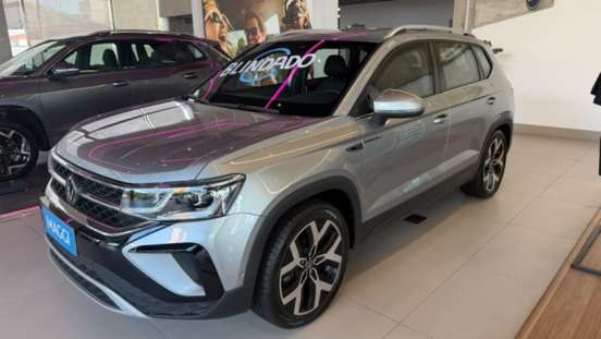 VOLKSWAGEN-TAOS-2025