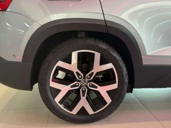 VOLKSWAGEN-TAOS-1.4 250 TSI TOTAL FLEX HIGHLINE AUTOMÁTICO VOLKSWAGEN-TAOS-2025