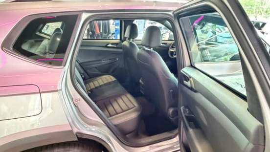 VOLKSWAGEN-TAOS-2025