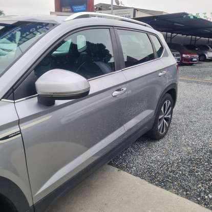 VOLKSWAGEN-TAOS-2021