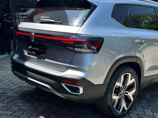 VOLKSWAGEN-TAOS-1.4 250 TSI TOTAL FLEX HIGHLINE AUTOMÁTICO VOLKSWAGEN-TAOS-2025