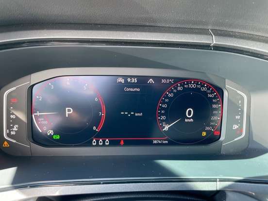 VOLKSWAGEN-TAOS-2023