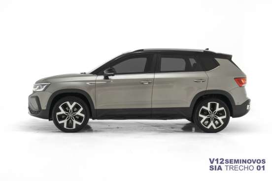 VOLKSWAGEN-TAOS-2023
