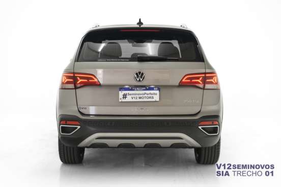 VOLKSWAGEN-TAOS-2023