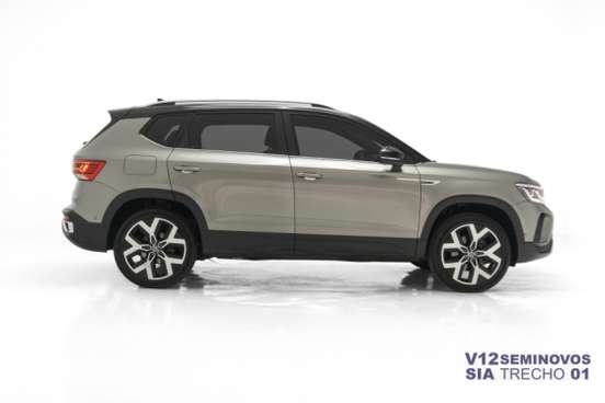 VOLKSWAGEN-TAOS-2023