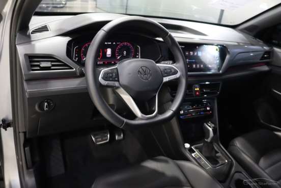 VOLKSWAGEN-TAOS-2025