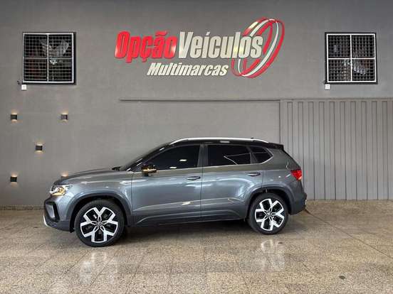 VOLKSWAGEN-TAOS-2023
