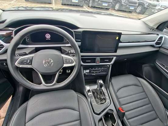 VOLKSWAGEN-TAOS-1.4 250 TSI TOTAL FLEX HIGHLINE AUTOMÁTICO VOLKSWAGEN-TAOS-2025