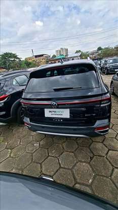 VOLKSWAGEN-TAOS-2025