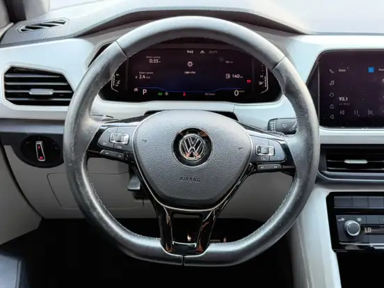 VOLKSWAGEN-T-CROSS-2021