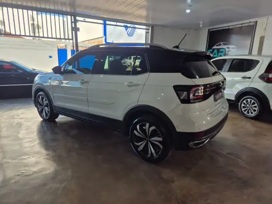 VOLKSWAGEN-T-CROSS-2022