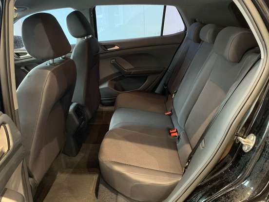 VOLKSWAGEN-T-CROSS-2021