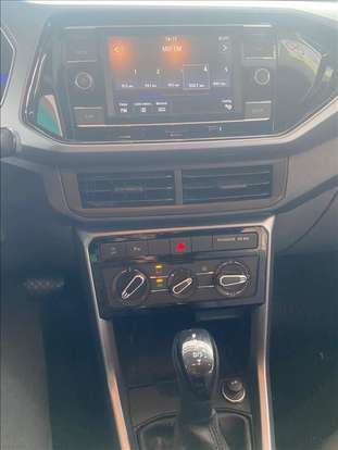 VOLKSWAGEN-T-CROSS-2022