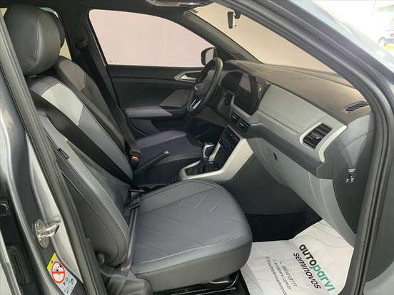 VOLKSWAGEN-T-CROSS-2025