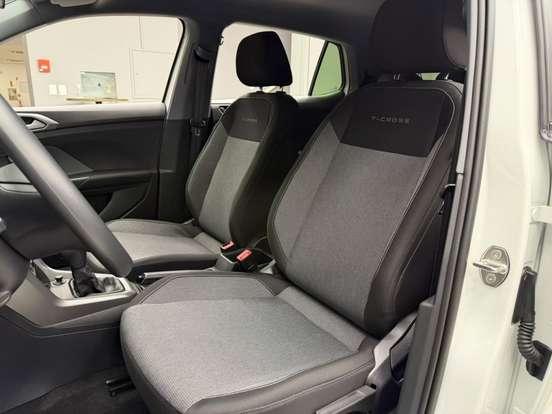 VOLKSWAGEN-T-CROSS-2026