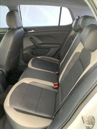 VOLKSWAGEN-T-CROSS-2023