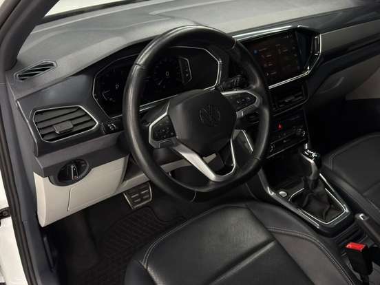 VOLKSWAGEN-T-CROSS-2021