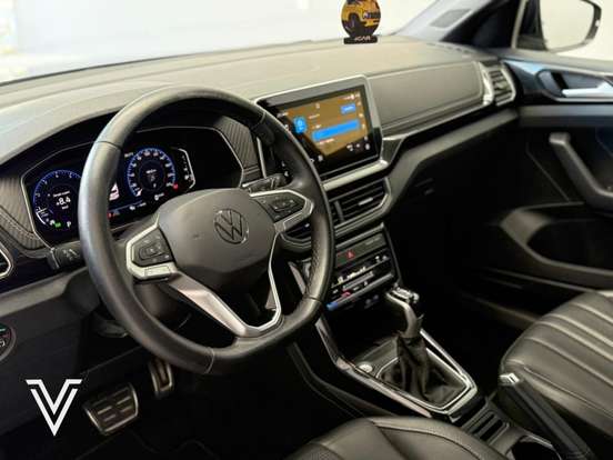 VOLKSWAGEN-T-CROSS-2024