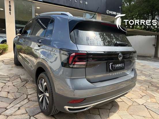 VOLKSWAGEN-T-CROSS-2024