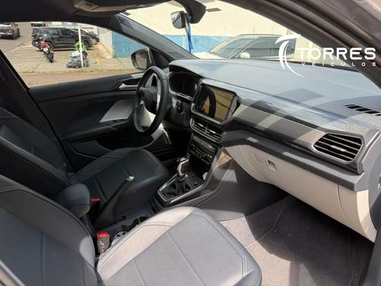 VOLKSWAGEN-T-CROSS-2024