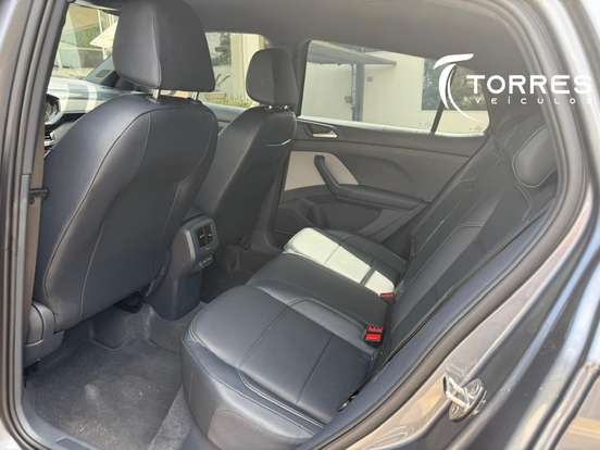VOLKSWAGEN-T-CROSS-1.4 250 TSI TOTAL FLEX HIGHLINE AUTOMÁTICO VOLKSWAGEN-T-CROSS-2024