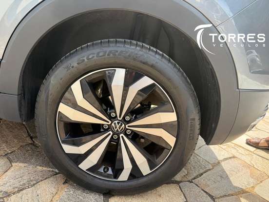 VOLKSWAGEN-T-CROSS-1.4 250 TSI TOTAL FLEX HIGHLINE AUTOMÁTICO VOLKSWAGEN-T-CROSS-2024