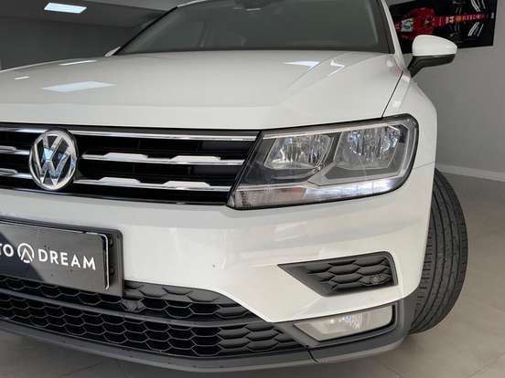 VOLKSWAGEN-TIGUAN-2018
