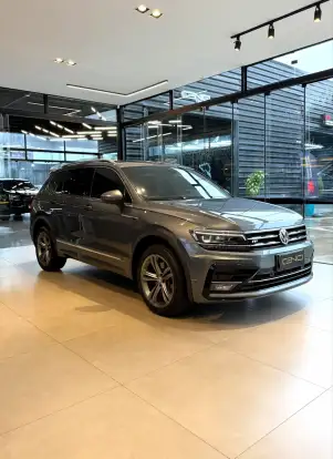 VOLKSWAGEN-TIGUAN-2021