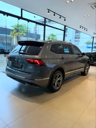 VOLKSWAGEN-TIGUAN-2.0 350 TSI GASOLINA ALLSPACE R-LINE 4MOTION DSG VOLKSWAGEN-TIGUAN-2021