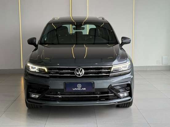 VOLKSWAGEN-TIGUAN-2021