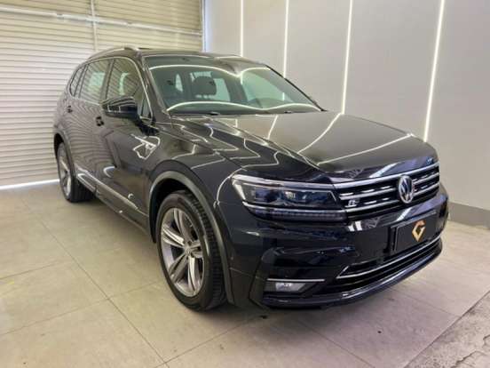 VOLKSWAGEN-TIGUAN-2018